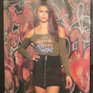 New in Package HIGH DEMAND High Roller Cold Shoulder Top S-M